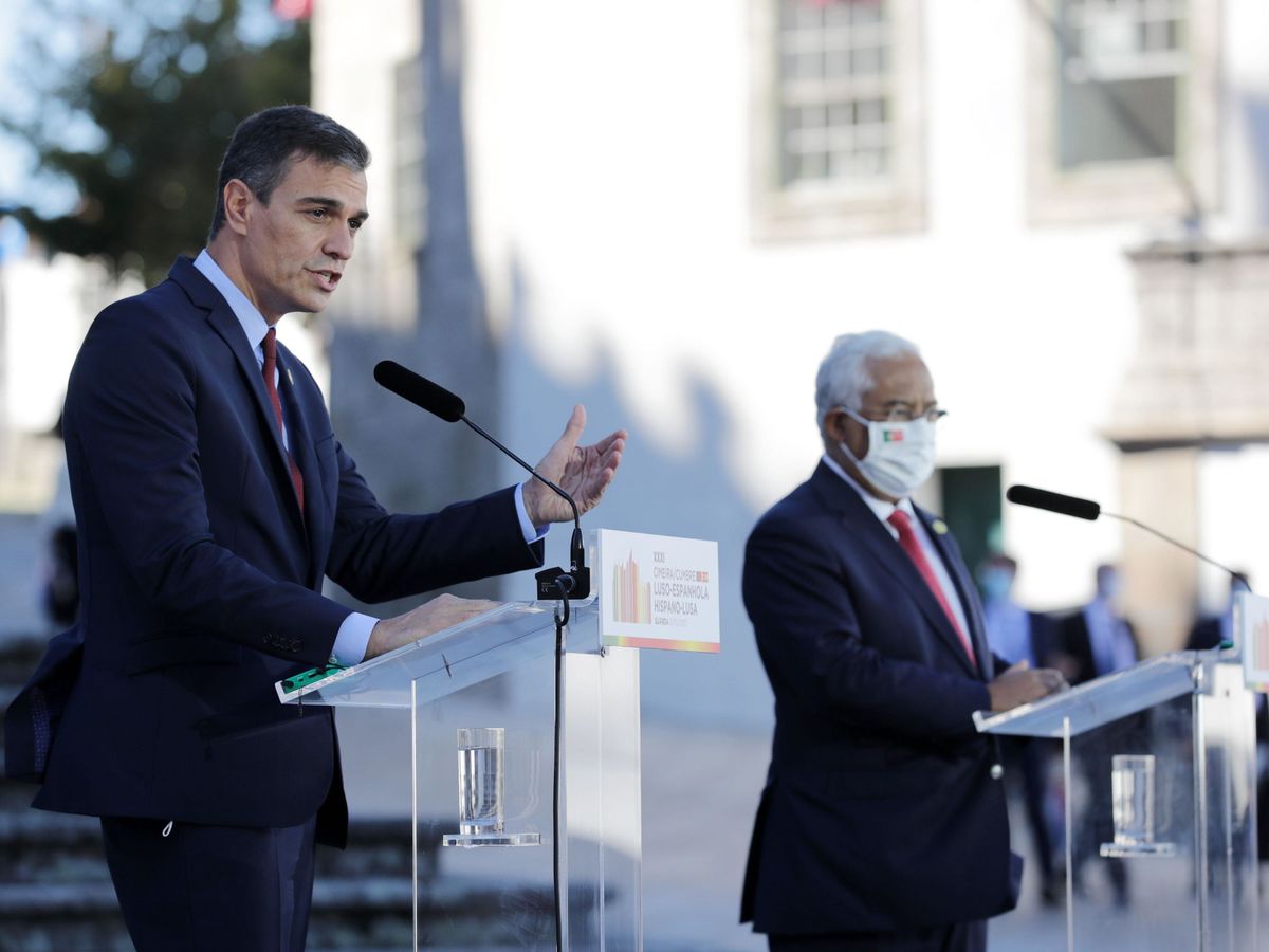 Foto: El presidente del Gobierno, Pedro Sánchez, y el primer ministro portugués, António Costa (EFE)