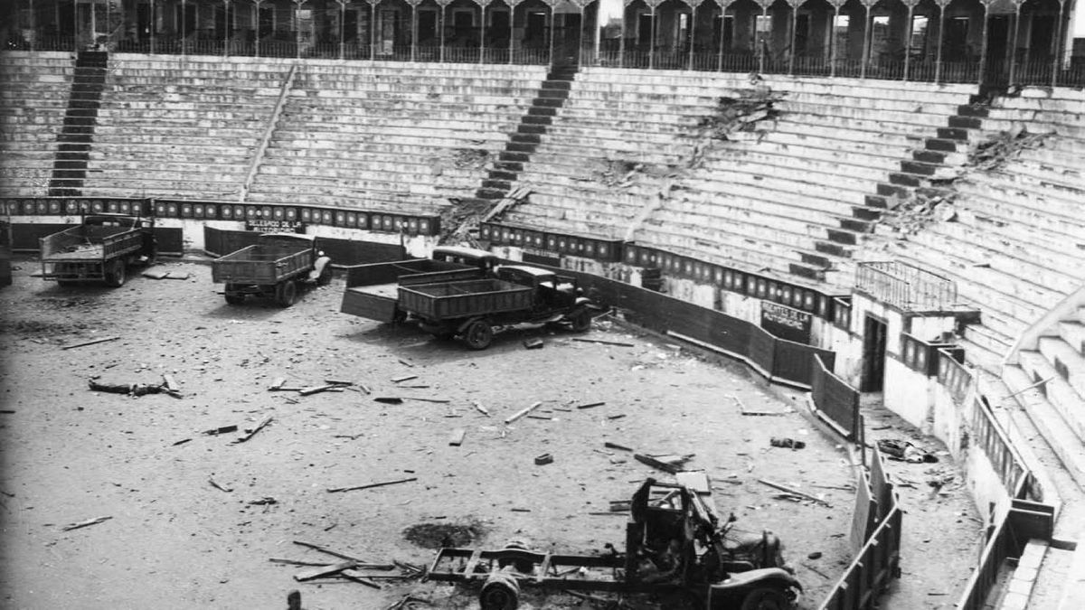 Masacres de la Guerra Civil (II): terror en los burladeros de la Plaza de Toros de Badajoz