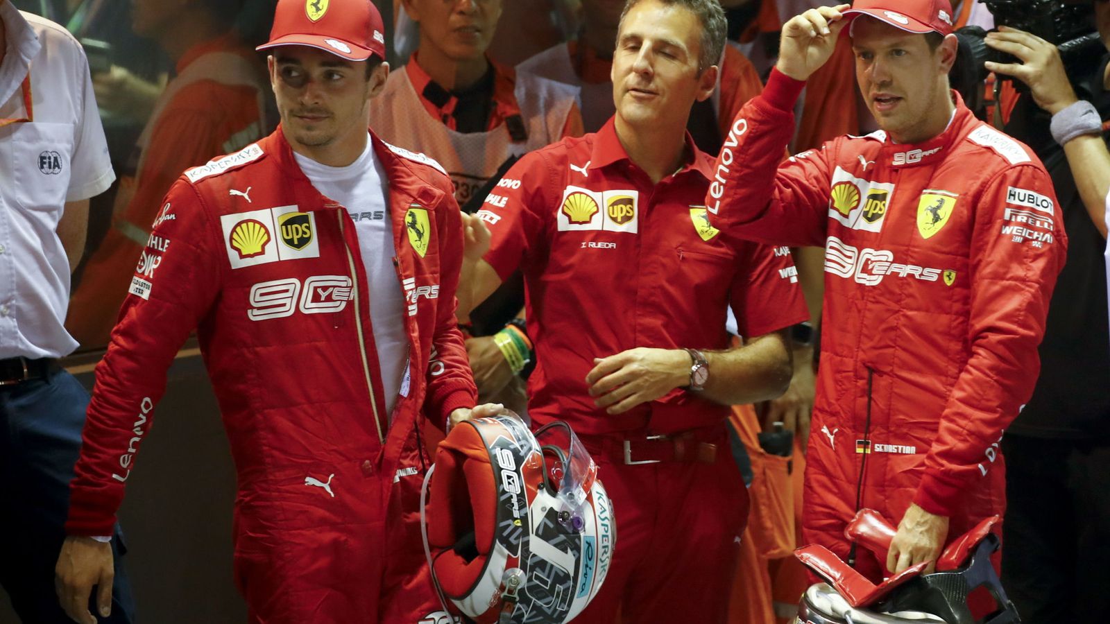 Foto: La estrategia favoreció a un Vettel que lideró el doblete de Ferrari en Singapur. (EFE)