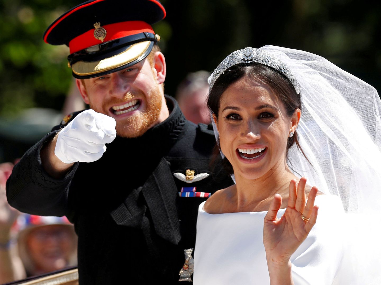 Los Sussex el día de su boda. (Reuters)