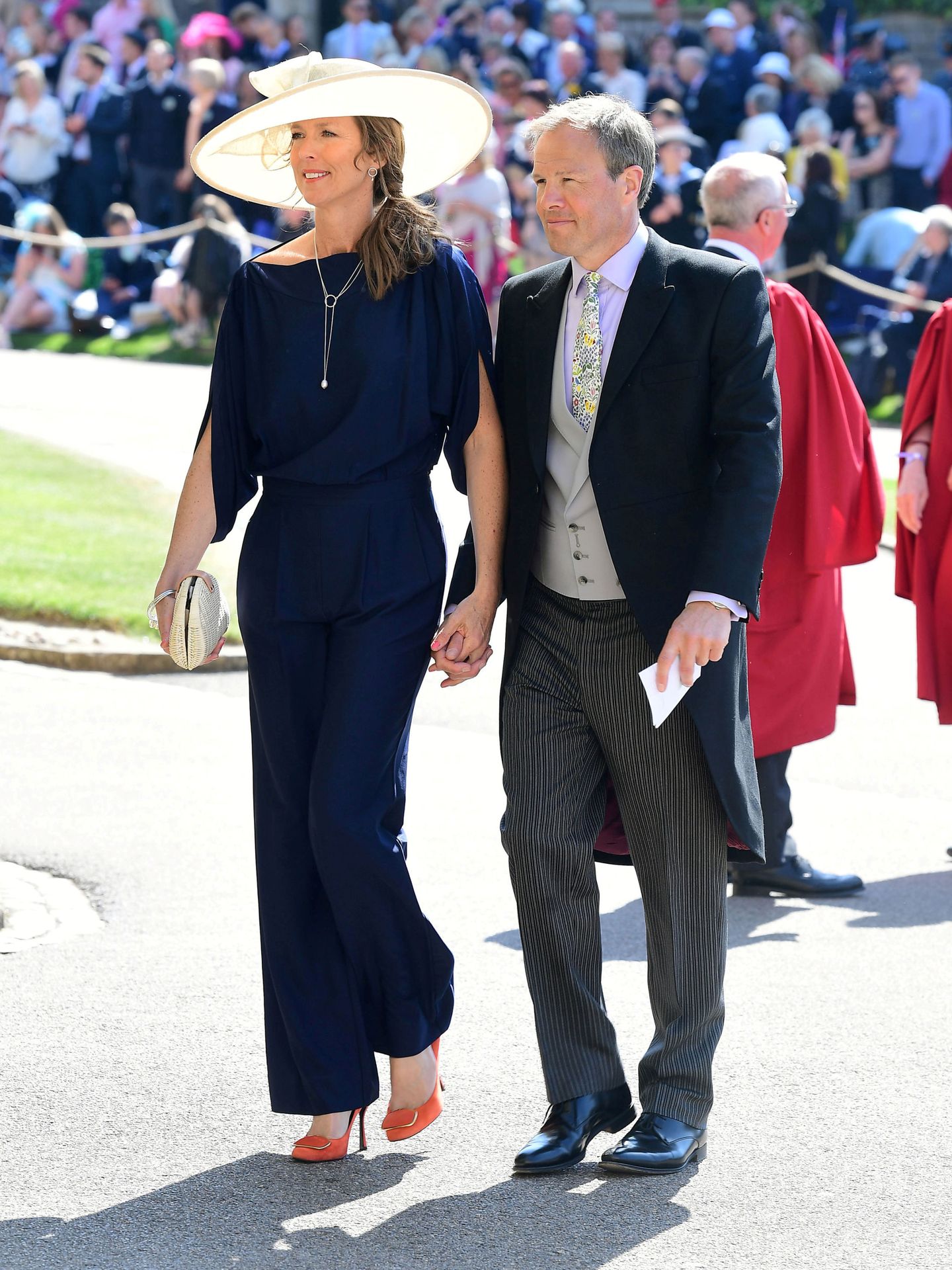El presentador, junto a su pareja en la boda de los Sussex. (Reuters/Pool/Ian West)