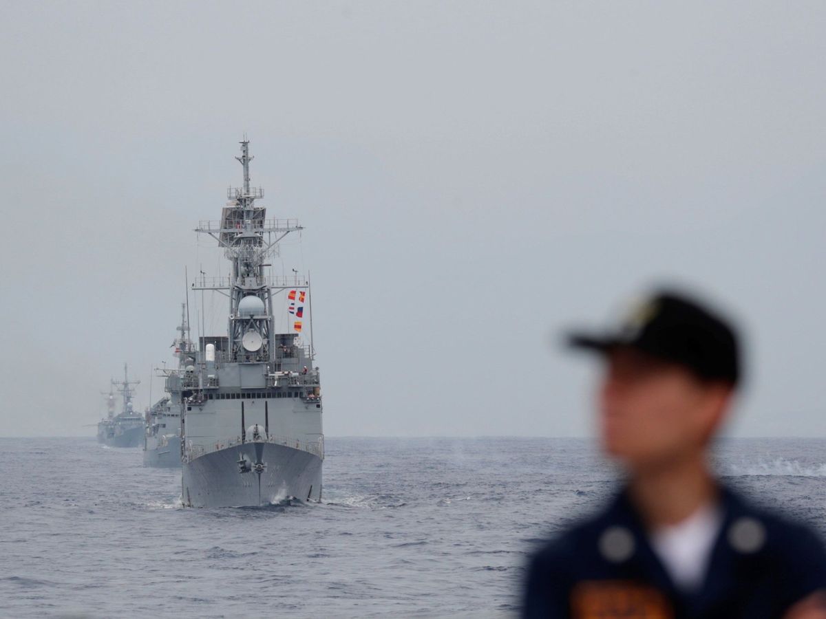 Foto: Buques de guerra taiwaneses participan en unas maniobras navales este miércoles en Hualien (Taiwán). (EFE/Ritchie B. Tongo)
