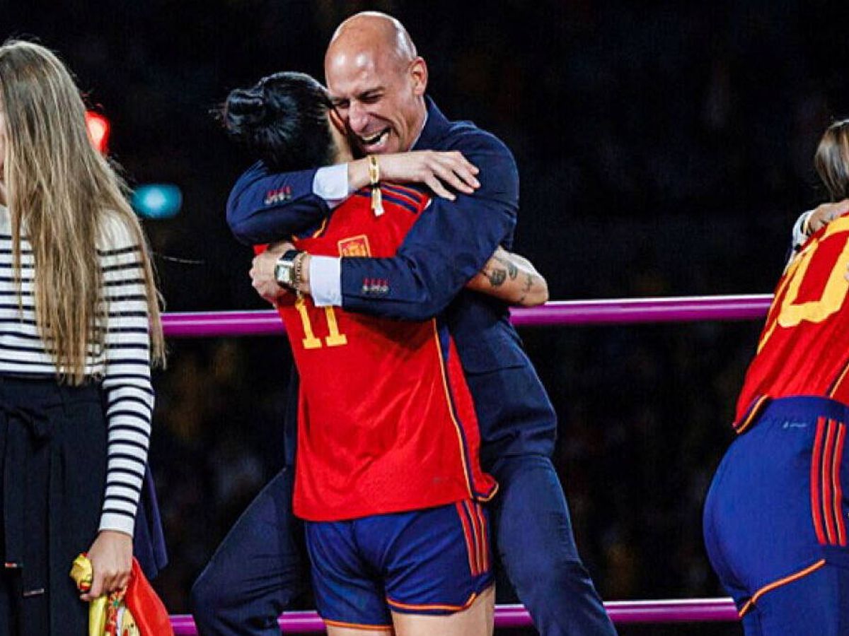 Foto: Momento en el que Jennifer Hermoso y Luis Rubiales celebran la victoria de la Selección en el Mundial. (Reuters)