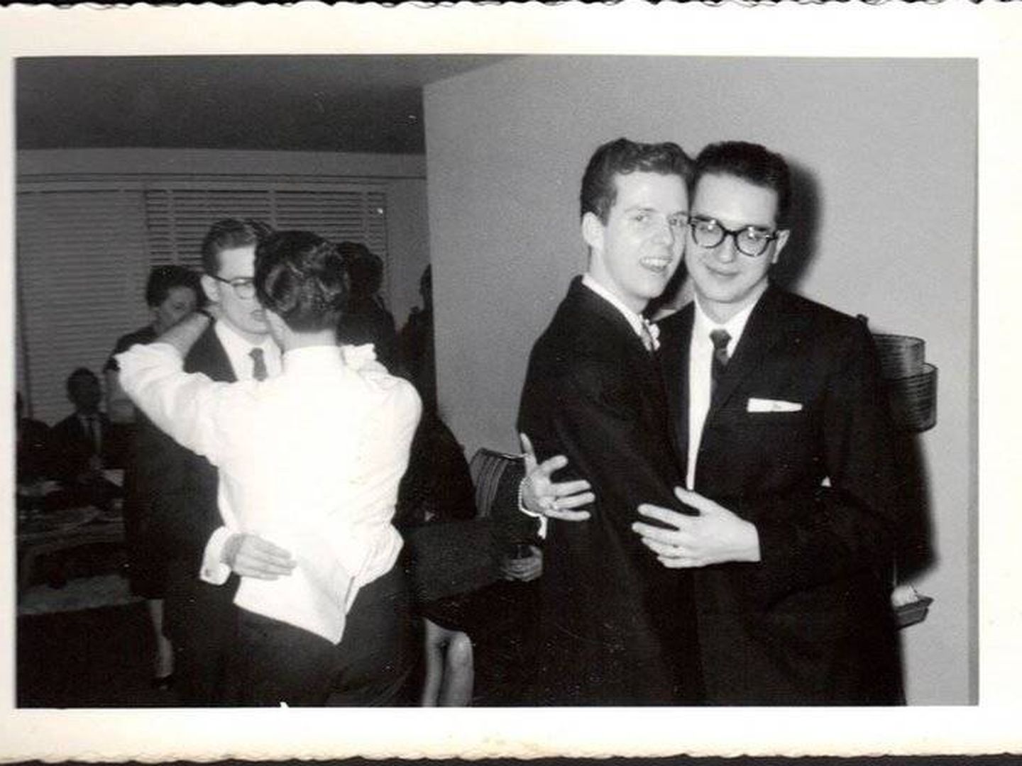 Foto de la boda. (ONE Archives at the USC Libraries)
