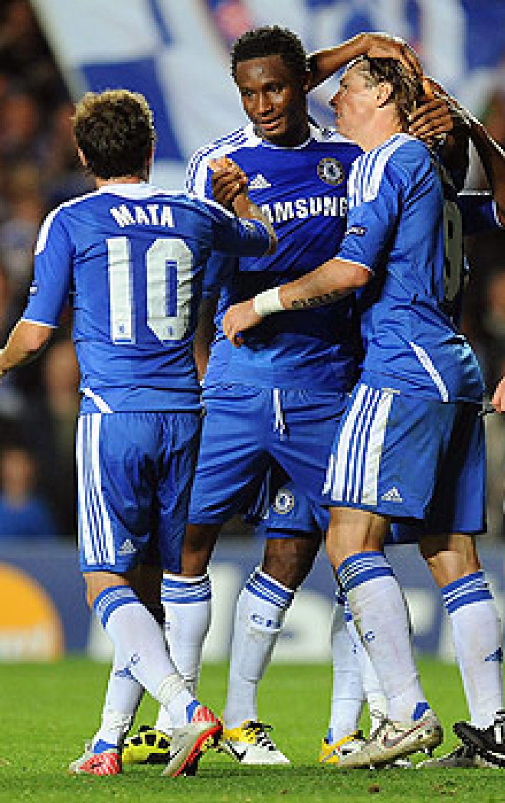 Foto: Mata y un resucitado Torres lideran al Chelsea en su victoria sobre el Bayer