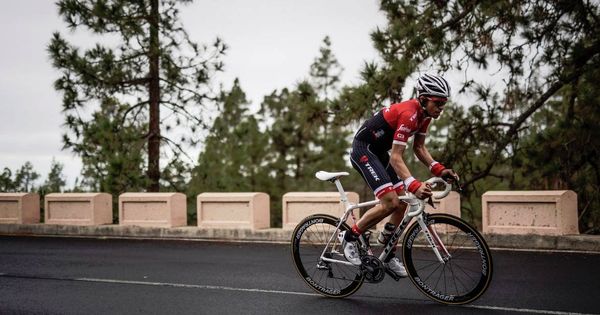 Foto: Contador, en la Vuelta Andalucía (Trek) 