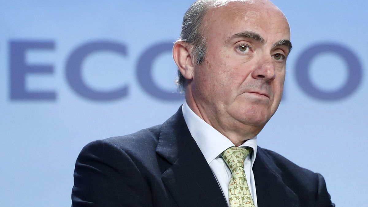 El Gobierno explorará la venta de un 7% adicional de Bankia después del verano