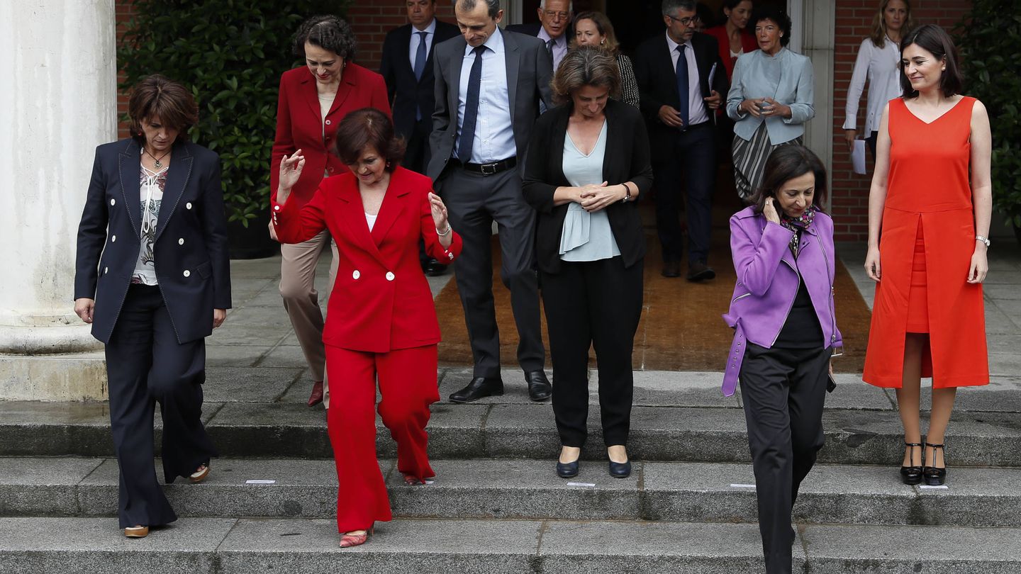 El equipo del PSOE minutos antes del posado oficial. (Gtresonline)