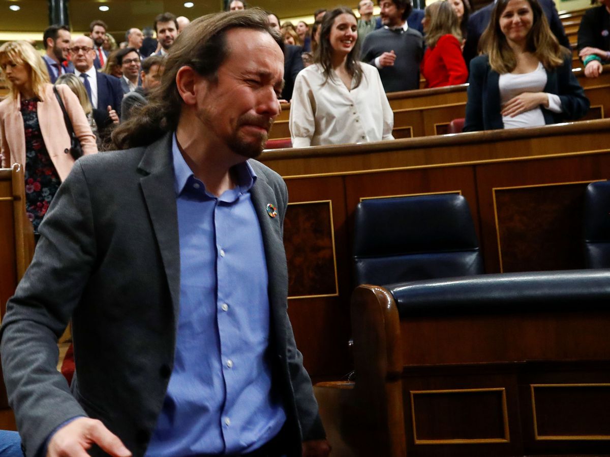 Foto: Pablo Iglesias llora de emoción después de la investidura. (Reuters)