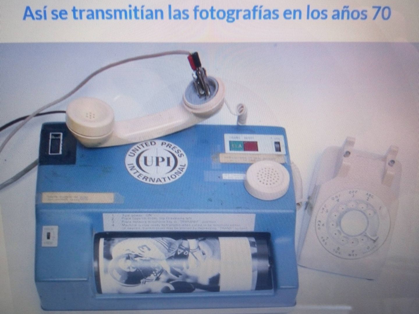 El sistema para enviar una fotografía usando el teléfono en los 70 desde un circuito. (José María Rubio)