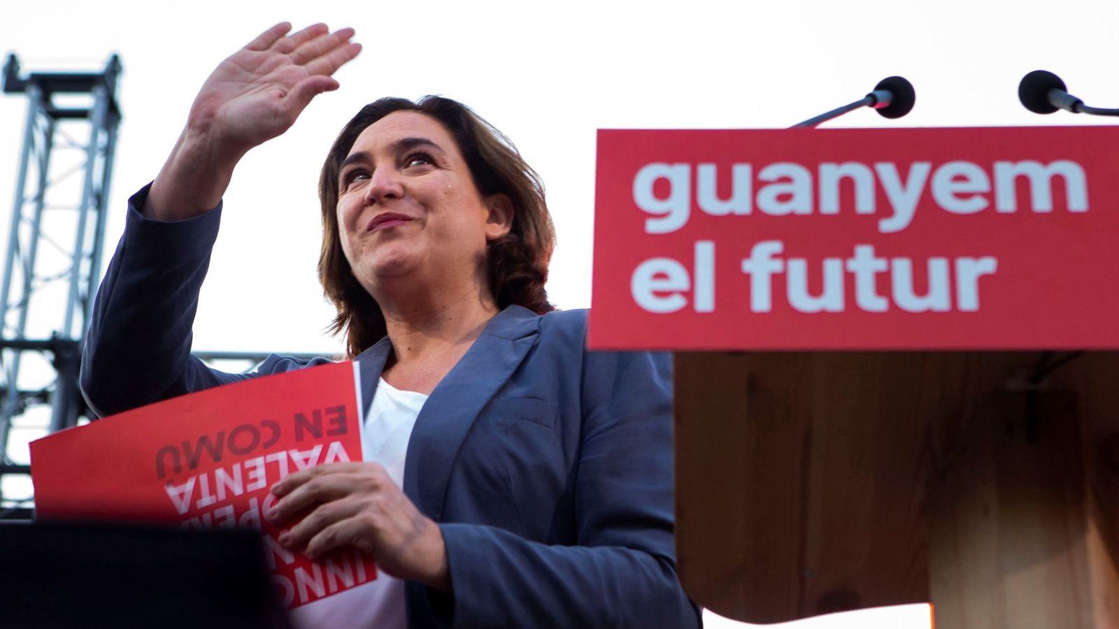 Foto: La alcaldesa de Barcelona y candidata a la reelección, Ada Colau, participa este jueves en el acto central de campaña de la ciudad condal. (EFE) 