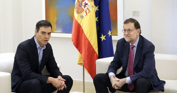 Foto: El presidente del Gobierno, Mariano Rajoy, y el secretario general del PSOE, Pedro Sánchez, este 6 de julio durante su reunión en La Moncloa (EFE)