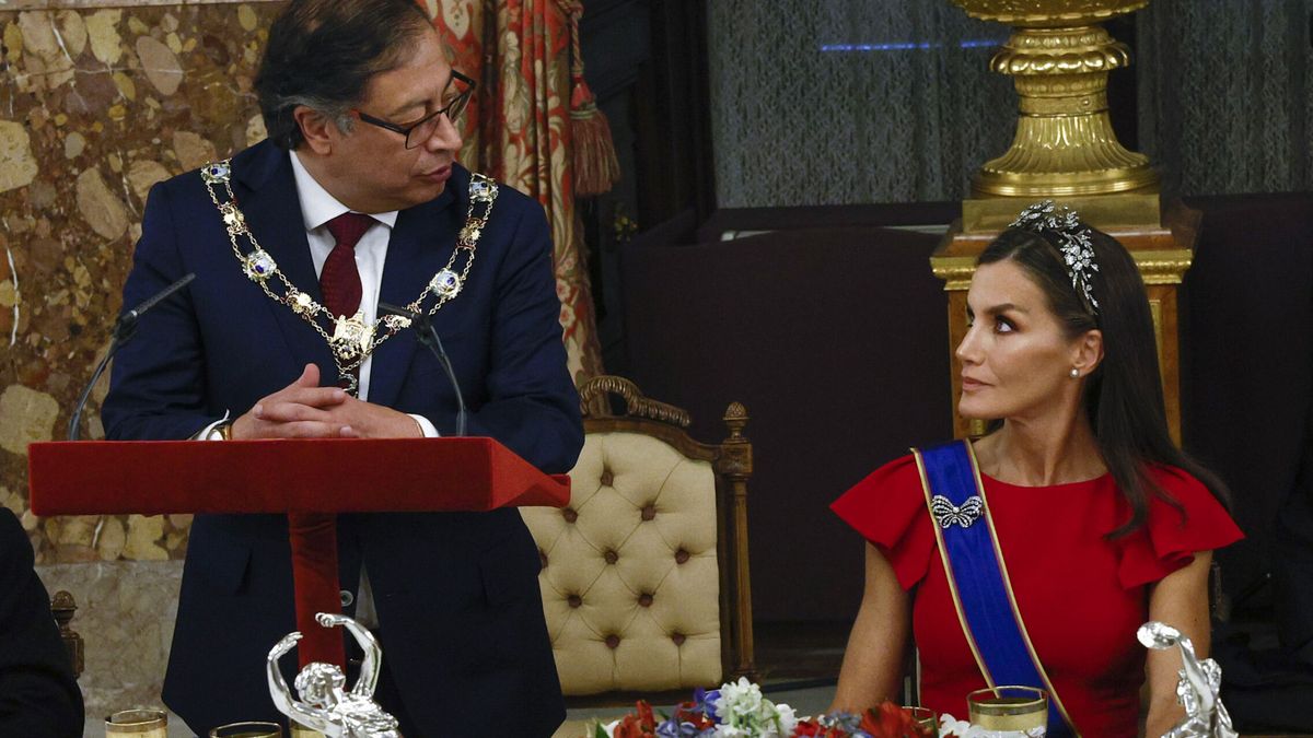 Un vestido de alta costura, una tiara transformer y un presidente 'rebelde': los detalles de la cena de gala con Colombia
