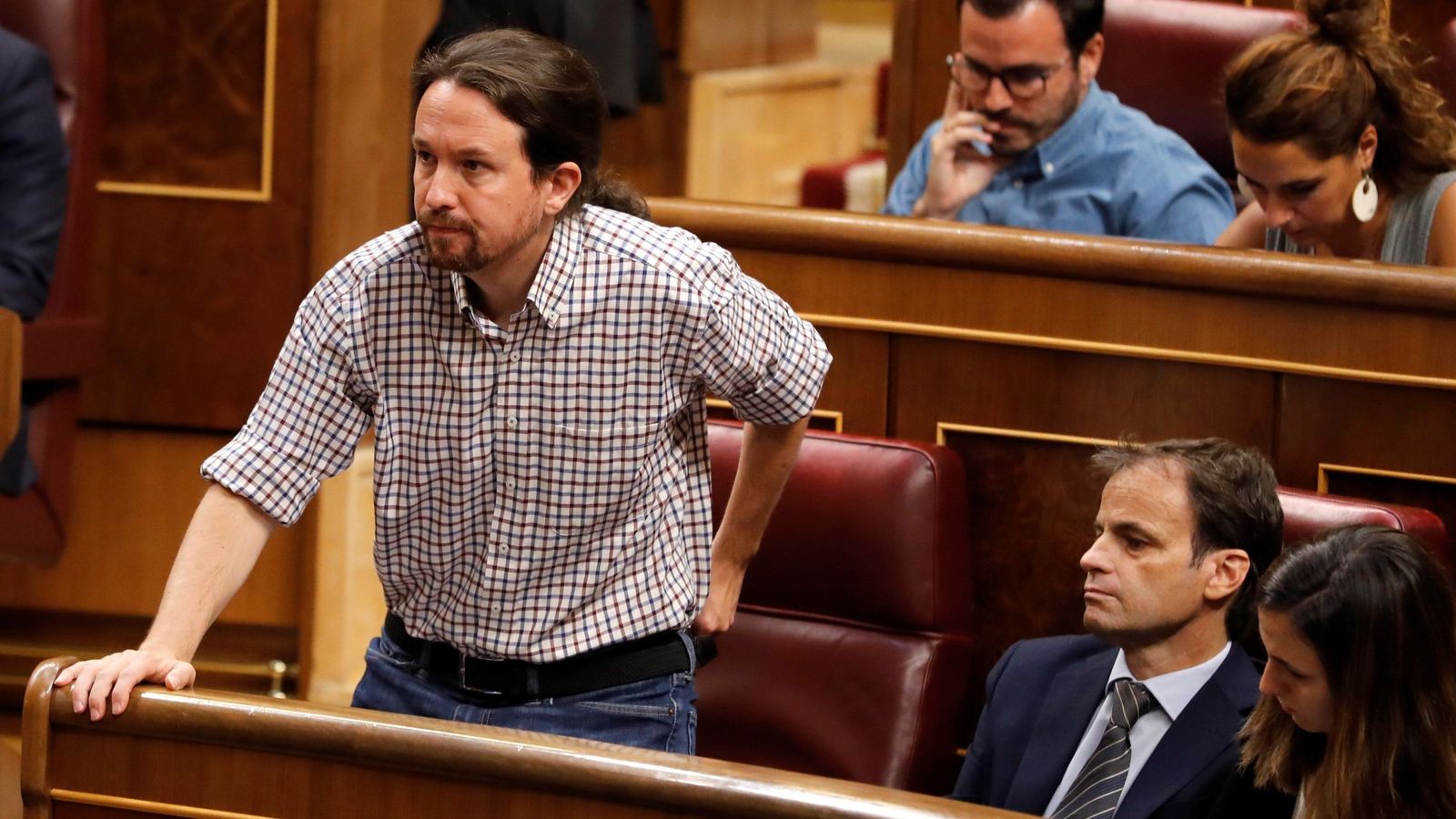 Foto: El líder de Unidas Podemos, Pablo Iglesias, vota en la segunda y definitiva votación de investidura del candidato socialista, Pedro Sánchez. (EFE)