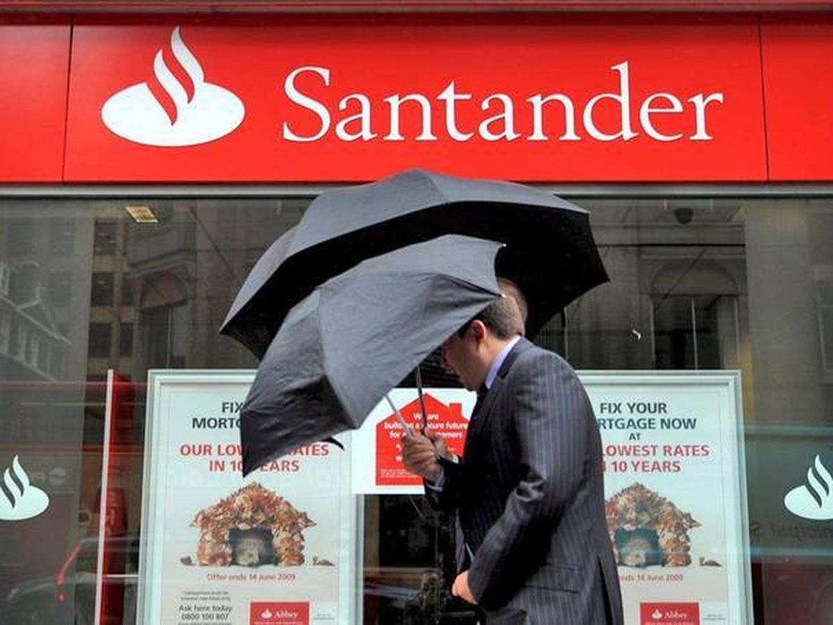 Foto: URO es propietaria de 681 oficinas de Banco Santander.