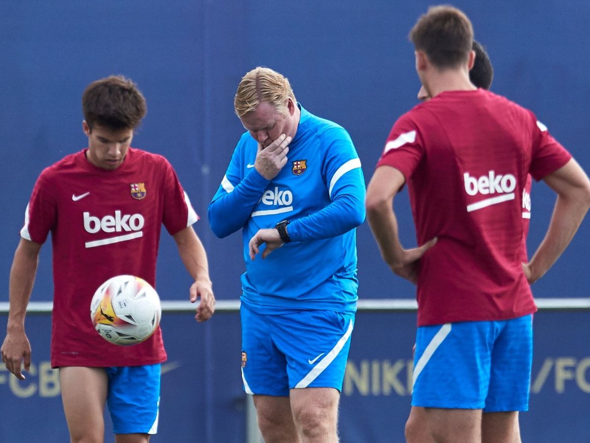 Foto: A Ronald Koeman se el acaba el tiempo como técnico del Barça. (EFE)