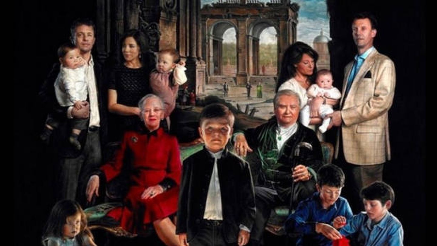 Retrato de la familia real danesa realizado por Thomas Kluge. 