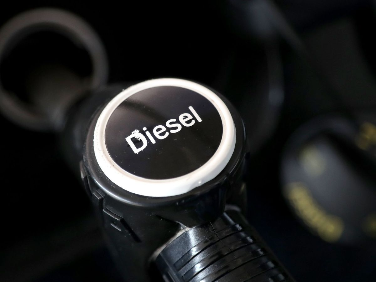 Foto: Expertos piden aplicar impuestos verdes al diesel (EFE/ F. Vogel)