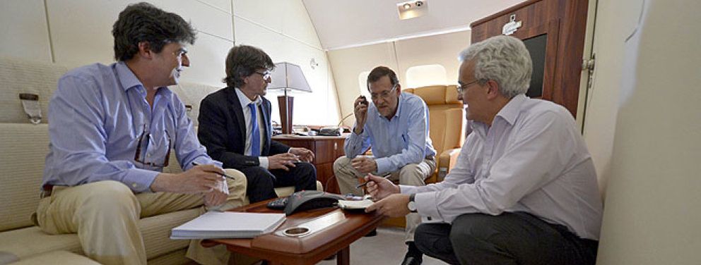 Foto: Los hombres del presidente… y el traductor: la foto del Airbus 310
