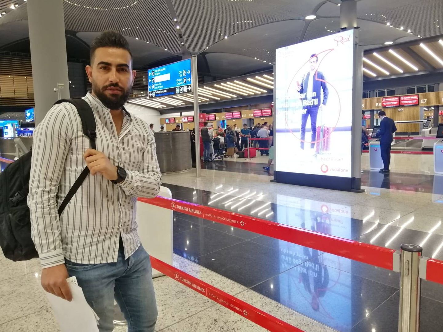 Mohamed en el aeropuerto de Madrid. (Cedida)