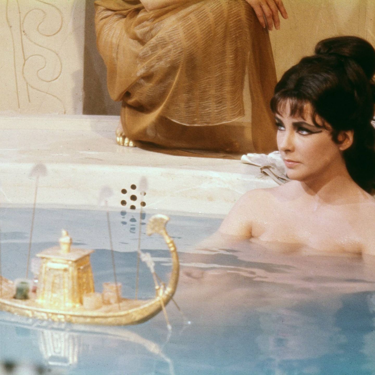Taylor y los legendarios baños de Cleopatra. (CP)