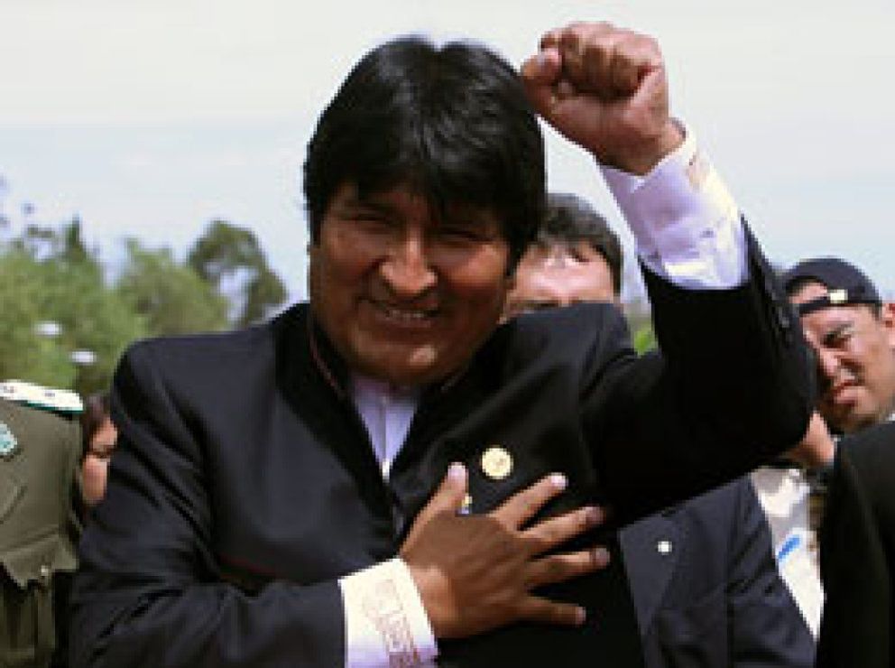Foto: Bolivia decreta la nacionalización del 80% de su capacidad eléctrica
