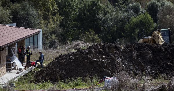 Foto: Imagen del corrimiento de tierras que sepultó a dos trabajadores en la localidad vizcaína de Mungía. (EFE)