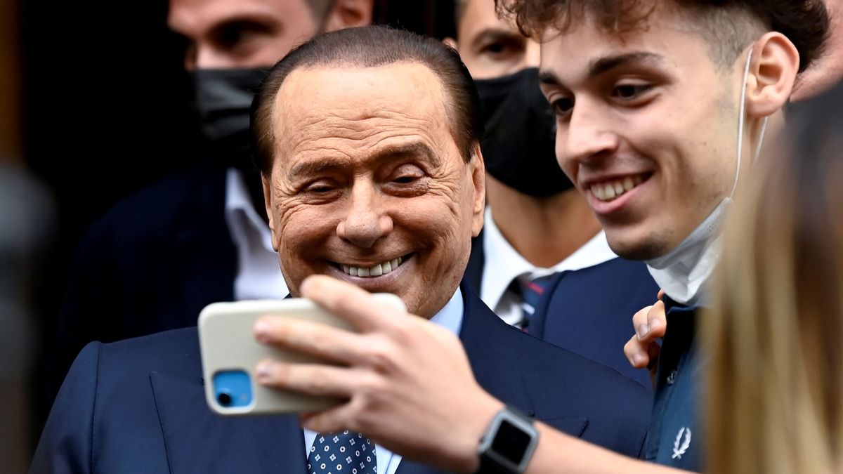 Berlusconi tenía "esclavas sexuales" en sus fiestas, según la fiscalía italiana