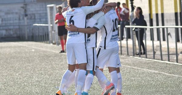 Foto: El Fuenlabrada está completando el mejor arranque liguero de su historia: siete victorias en las diez primeras jornadas. (CF Fuenlabrada)