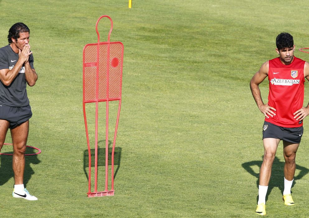 Foto: El técnico atlético Diego Pablo Simeone, durante un entrenamiento de su equipo esta temporada.