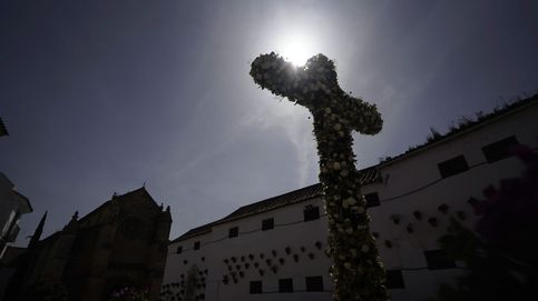 Comienza el mayo festivo de Córdoba con las Cruces y MotoGP en Jerez: el día en fotos