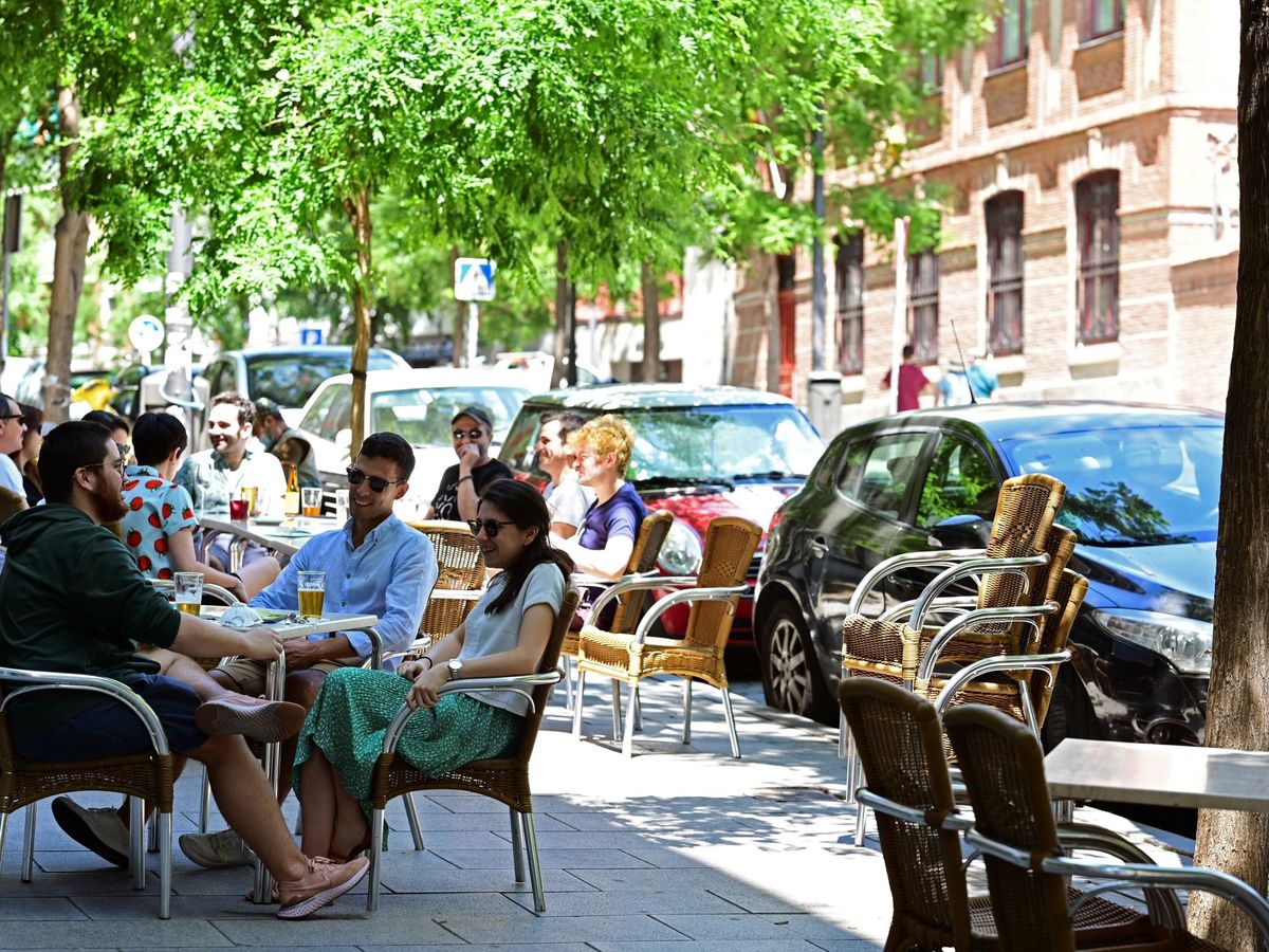 Foto: Terrazas de bares el pasado 30 de mayo en el madrileño barrio de Lavapiés. (EFE)