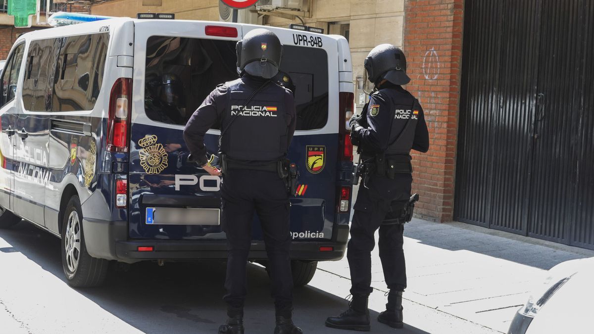 Desalojado en Alcobendas (Madrid) un bloque okupado por 300 personas