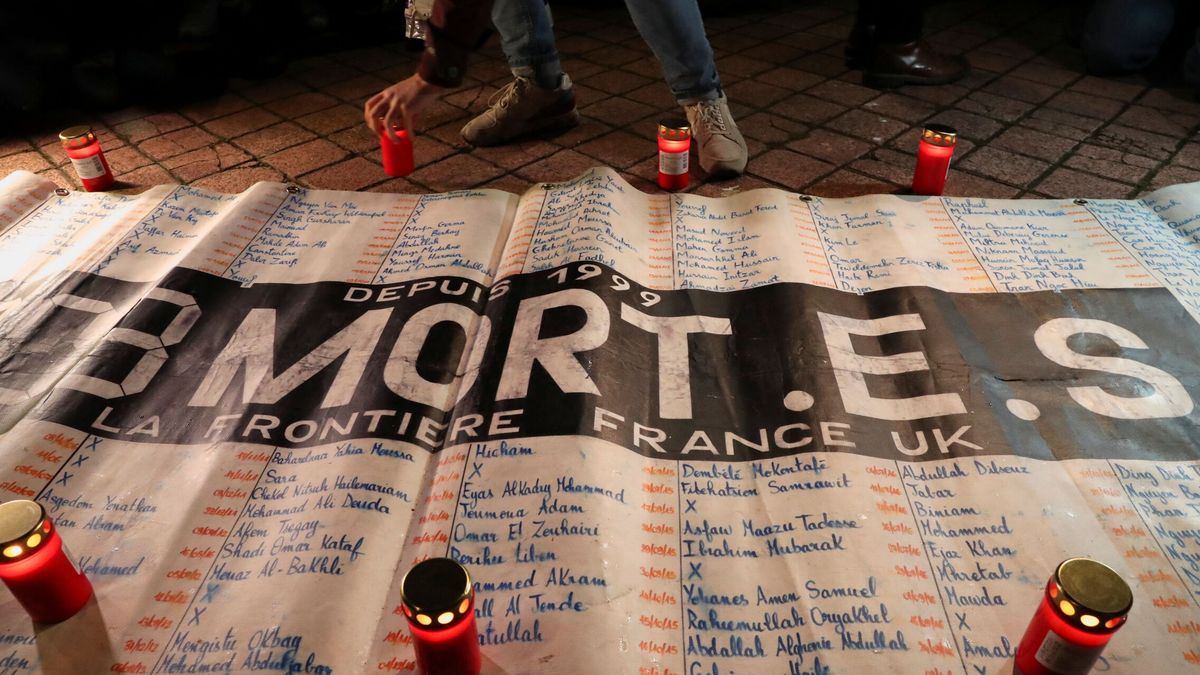 'Y tú más': Londres y París se enzarzan en plena crisis migratoria en el canal de la Mancha