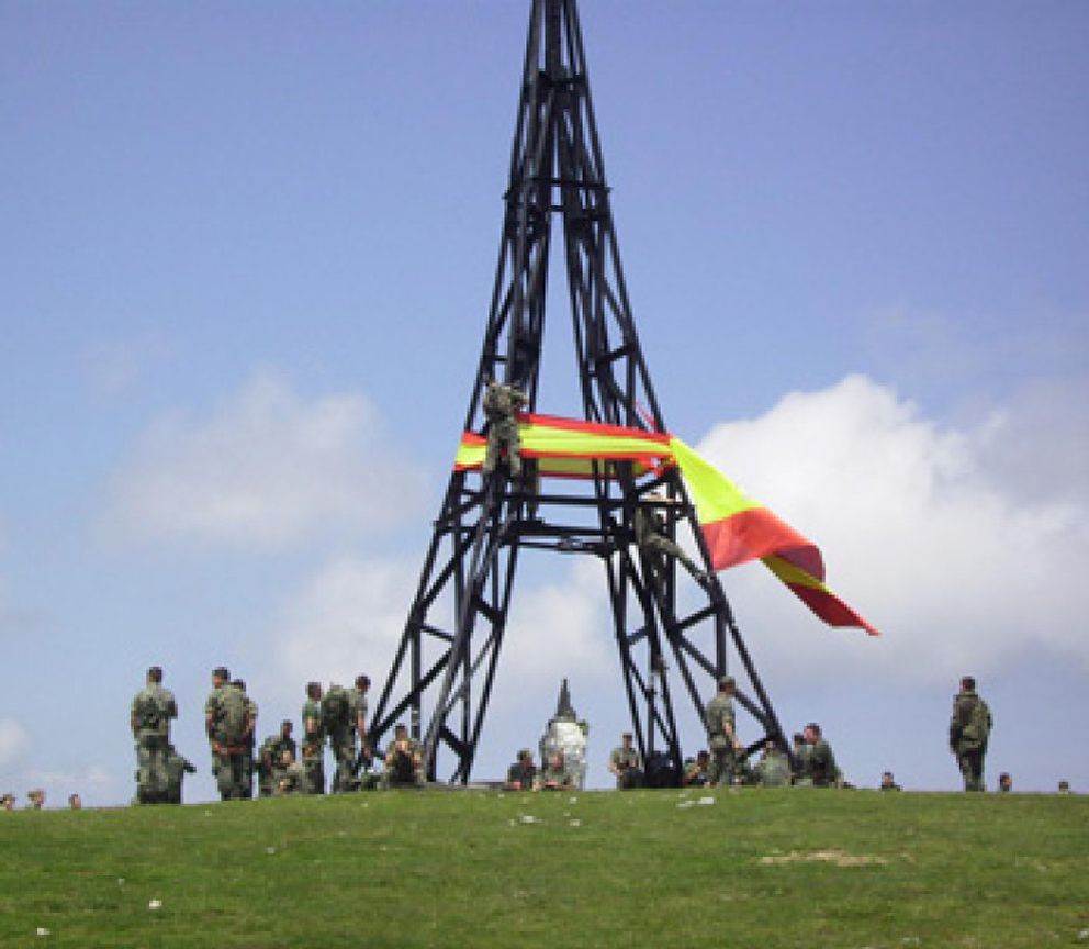 Foto: El PNV pregunta a Chacón por qué se puso la bandera española en el monte Gorbea