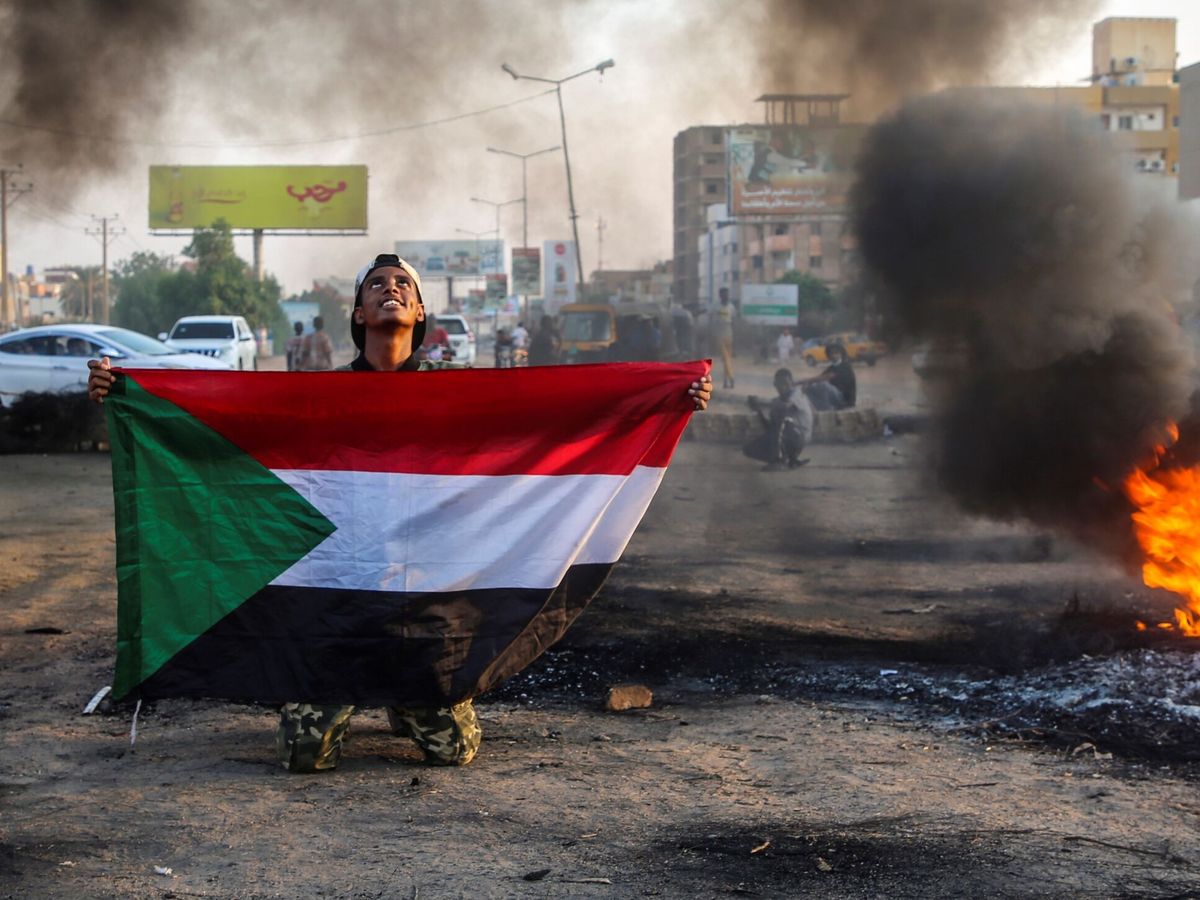 Foto: Protestas en Sudán tras el golpe de Estado. (EFE)