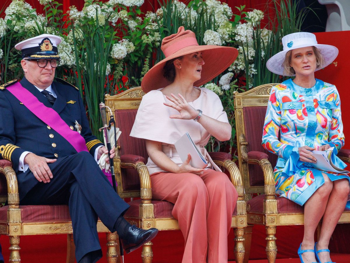 Foto: La princesa Delphine (a la derecha), en el Día Nacional de Bélgica. (EFE)