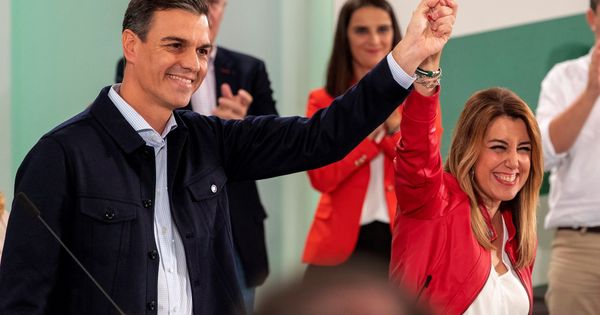 Foto: Susana Díaz y Pedro Sánchez en el Comité Director del PSOE en Sevilla. (EFE)