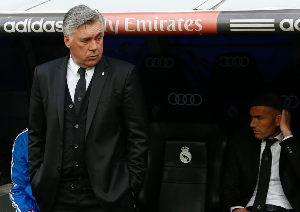Foto: Carlo Ancelotti durante un partido disputado en el Bernabéu (GTres).