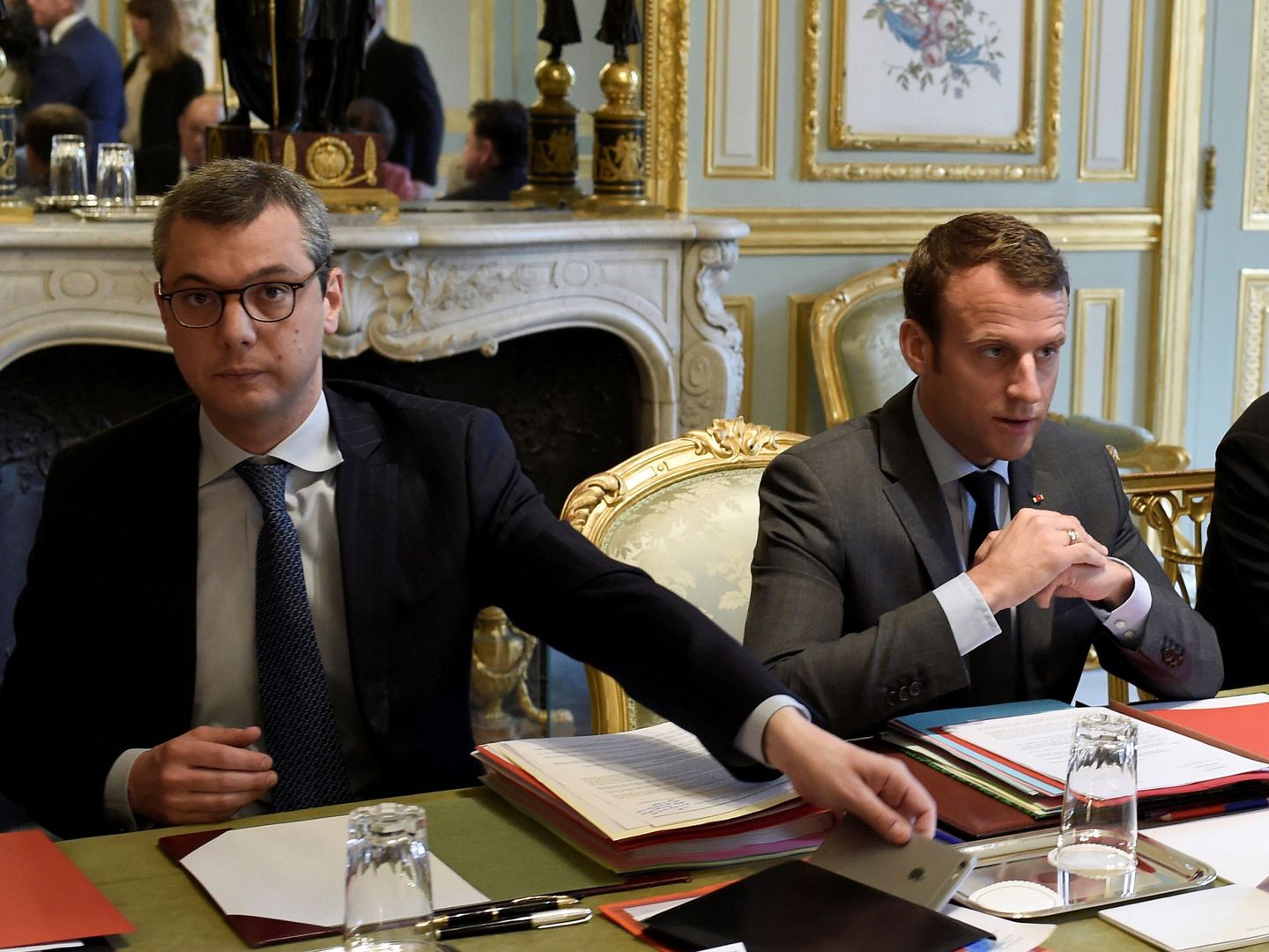 Alexis Kohler junto a Emmanuel Macron en el Elíseo, el 24 de mayo de 2017. (Reuters)