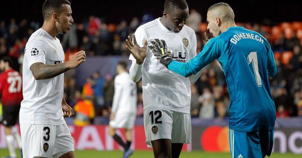 Foto: Jugadores del Valencia celebran un gol. (EFE)