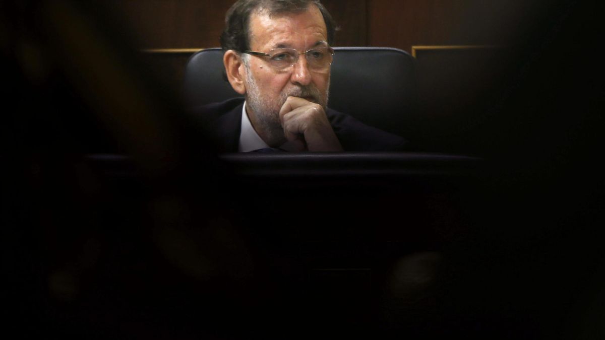 Rajoy retoma el mando del PP ante los escándalos y el miedo al desastre electoral