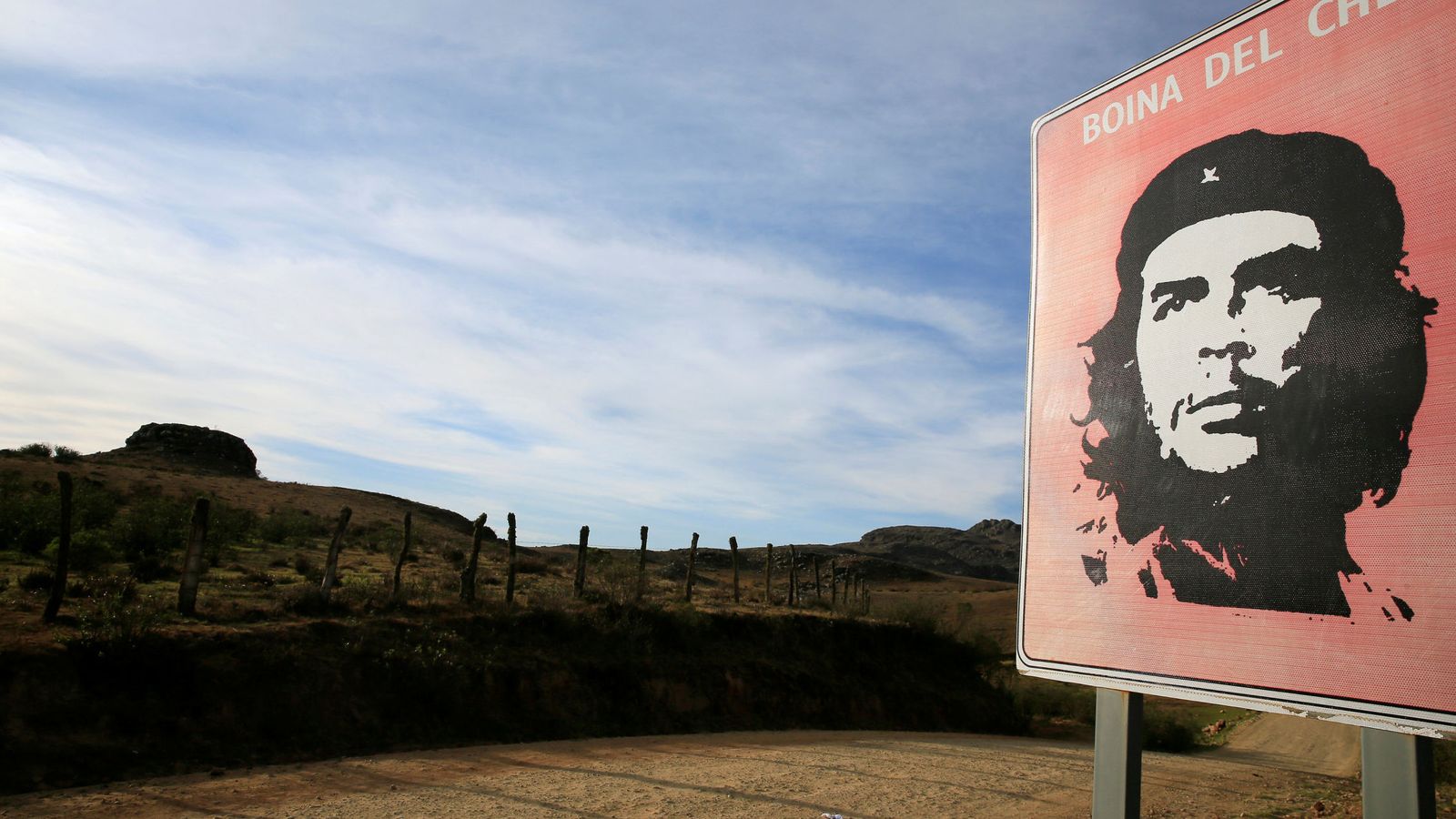 Foto: El camino a La Higuera, donde el Che Guevara fue ejecutado (Reuters)