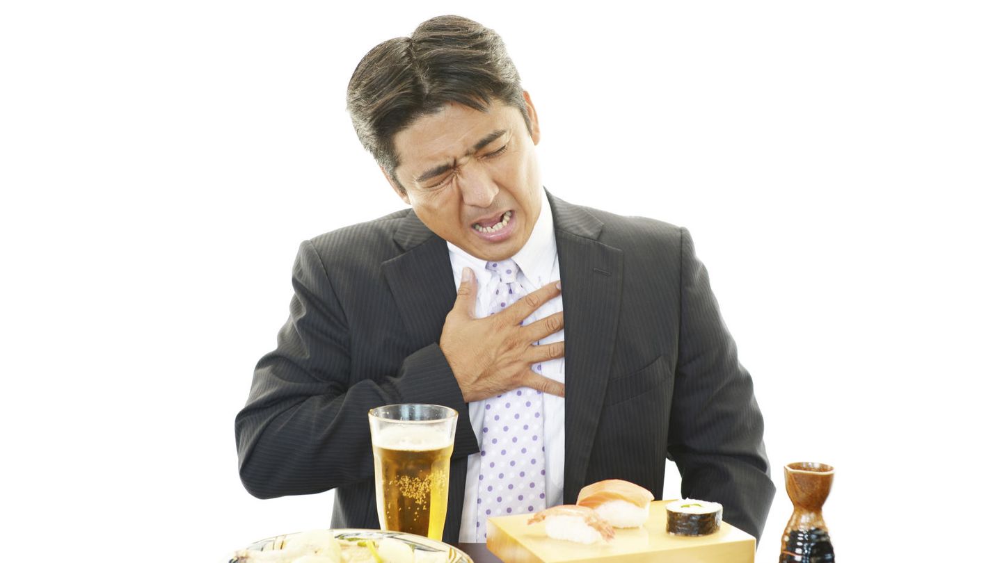 Si eres un poco hipocondríaco puedes confundir su dolor con el de un infarto. (iStock)