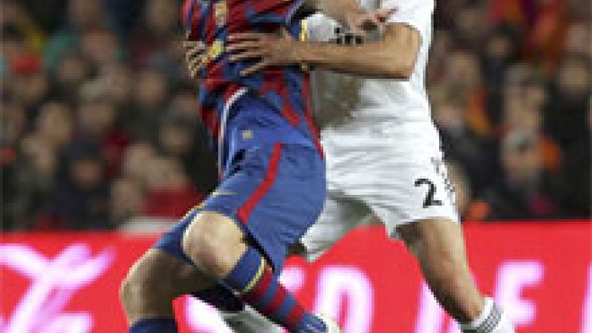 Rafa Benítez marca el camino a Pellegrini para frenar a Messi