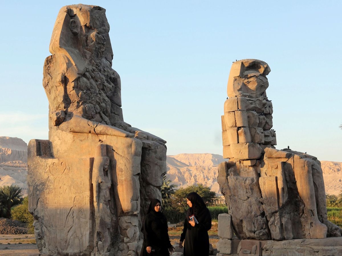Foto: Colossos de Memnon, las ruinas que guardan el templo construido para el faraón Amenhotep III en Luxor. (Reuters/Mohamed Abd El Ghany)