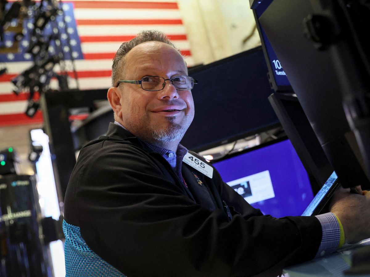 Foto: 'Trader' en la Bolsa de Nueva York. (Reuters/Brendan McDermid)