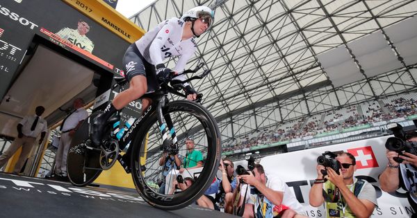 Foto: Mikel Landa, iniciando la penúltima etapa del Tour de Francia. (Reuters)
