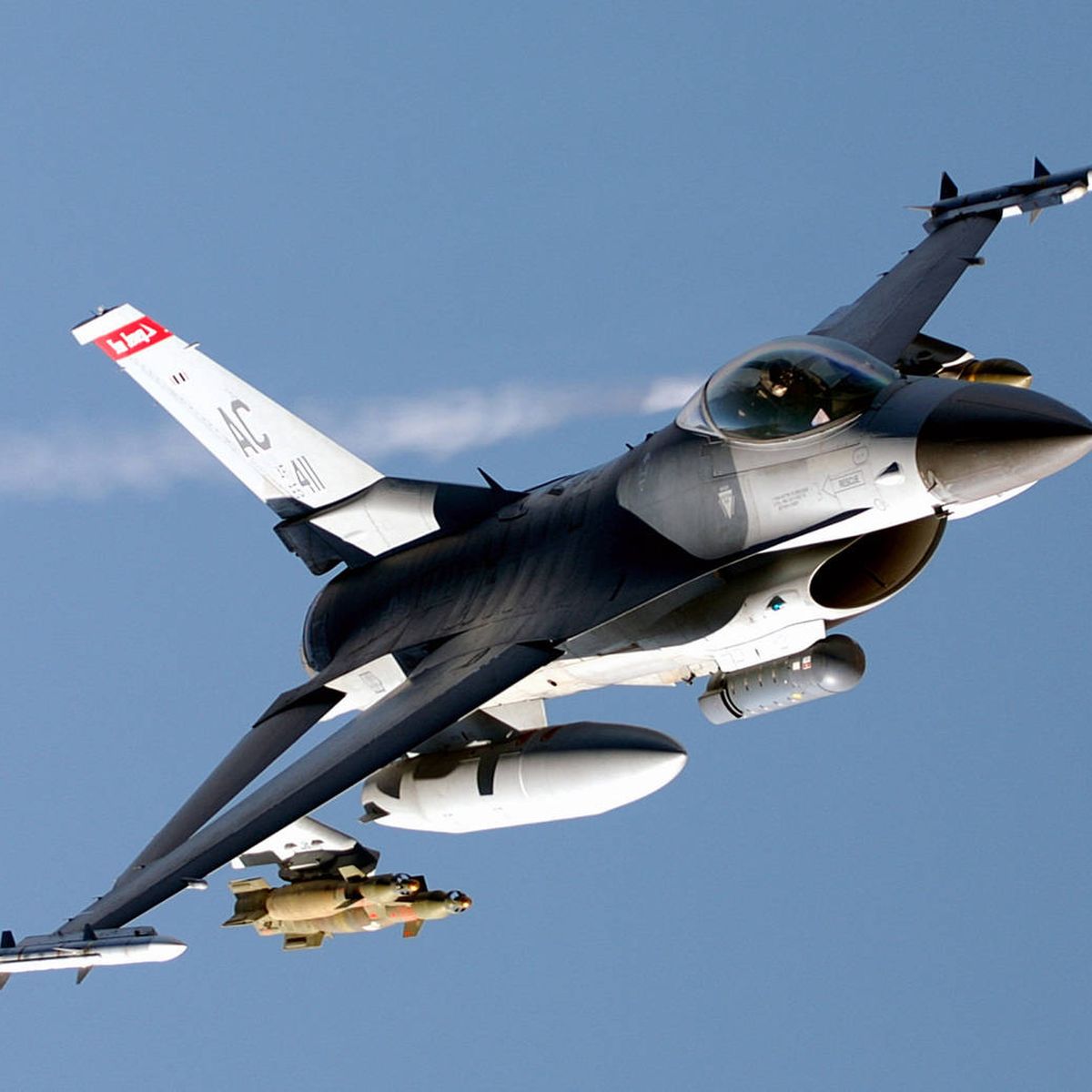 El gran secreto del 'viejo' F-16: por qué EEUU o Turquía lo mantienen y  otros lo quieren