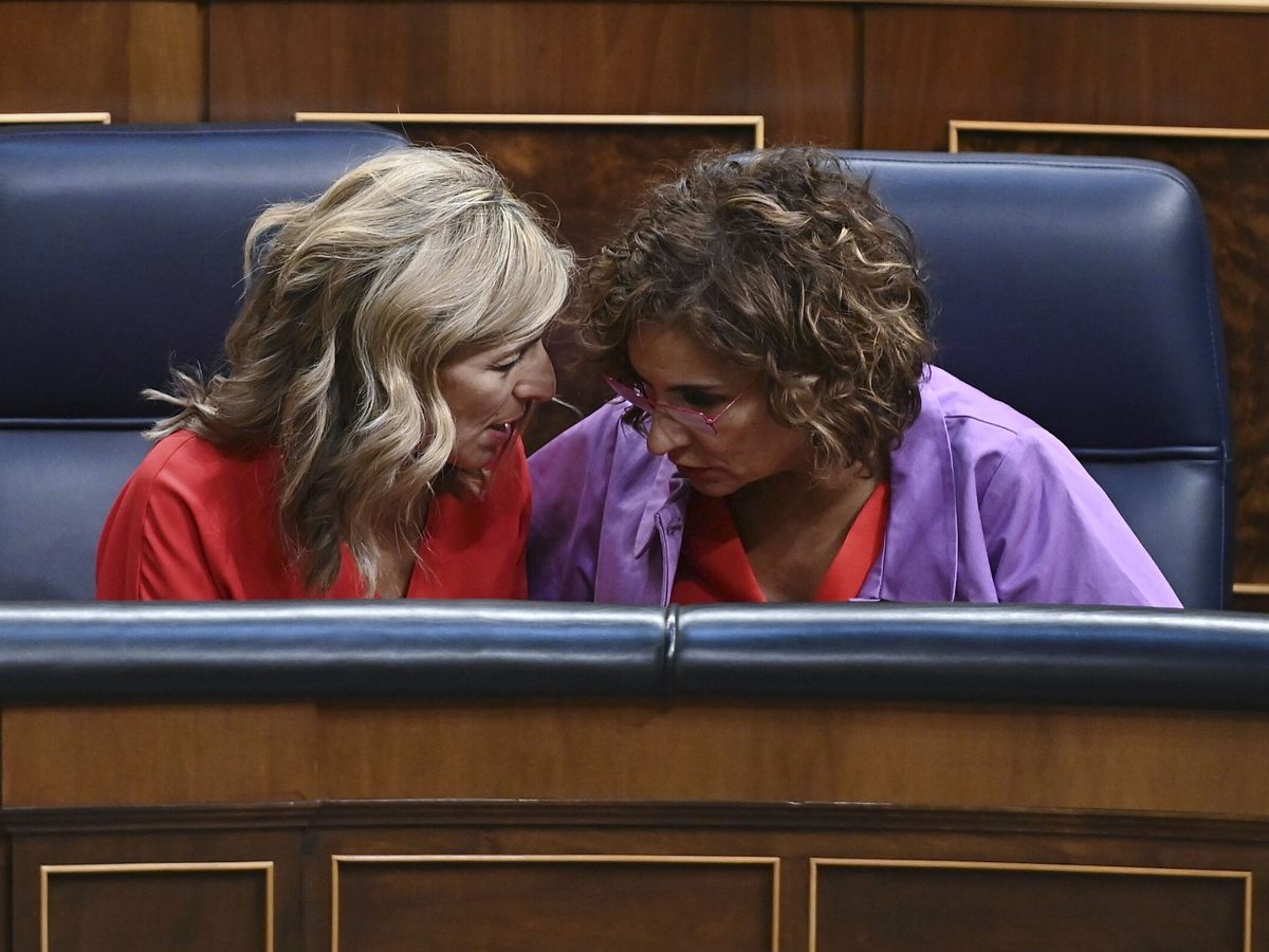 Foto: Las ministras de Trabajo y Hacienda, Yolanda Díaz y María Jesús Montero. (EFE/Fernando Villar)